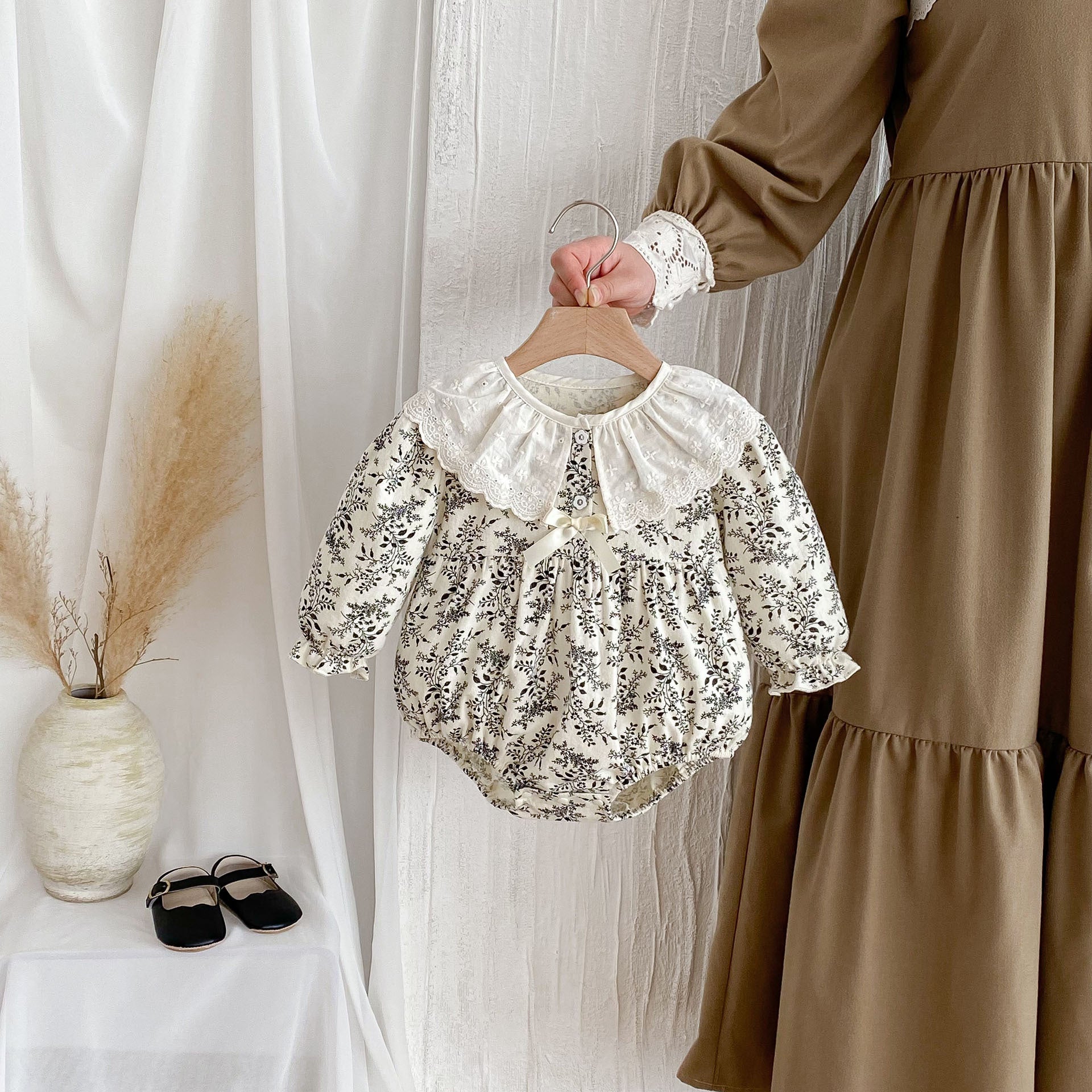 Arrival Baby Girls Long Sleeves Embroidery Collar Floral Print Onesies-0